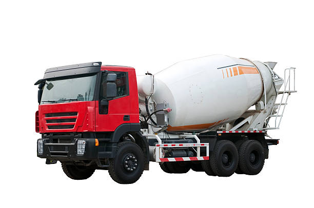 Camion toupie livrant du béton prêt à l'emploi